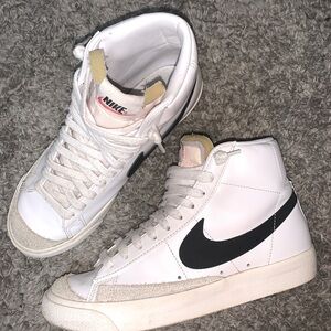 Nike Blazers Size 7.5 US Women’s